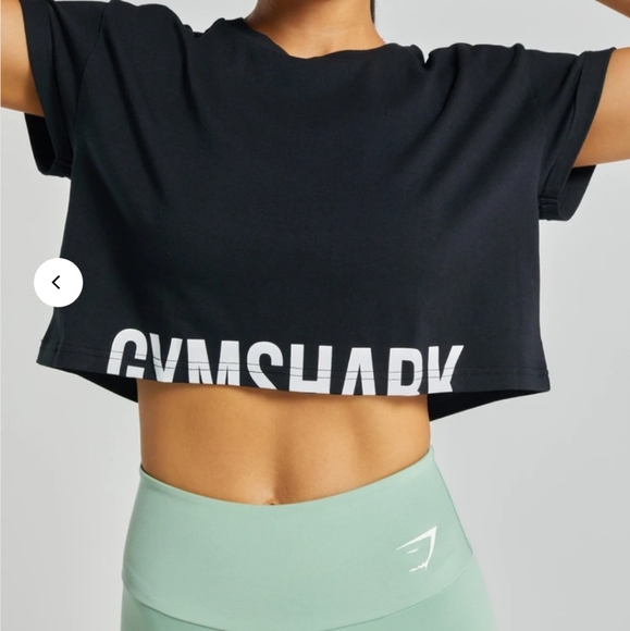 Gym shark fraction crop top - Picture 2 of 2